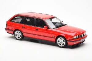 BMW M5 E34 Touring Rojo Otto 1:18 OT951 Resina - imagen 4 de 6