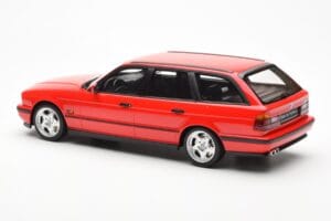 BMW M5 E34 Touring Rojo Otto 1:18 OT951 Resina - imagen 5 de 6