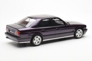 BMW M5 E34 Violeta Otto 1:18 OT106 Resina - imagen 2 de 6