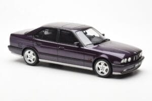 BMW M5 E34 Violeta Otto 1:18 OT106 Resina - imagen 4 de 6