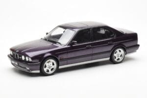 BMW M5 E34 Violeta Otto 1:18 OT106