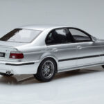 BMW M5 E39 Plata Otto 1:18 - image 2 of 7
