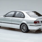 BMW M5 E39 Plata Otto 1:18 - image 5 of 7