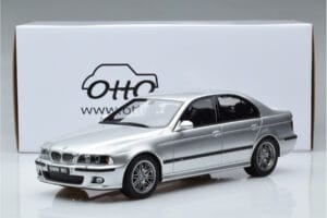 BMW M5 E39 Plata Otto 1:18 OT747B Resina - imagen 7 de 7