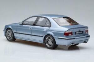 BMW M5 E39 Silverwater Azul Otto 1:18 OT554 Resina - imagen 5 de 6