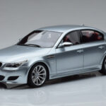 BMW M5 E60 Plata Otto 1:18