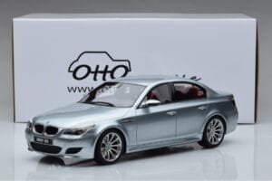 BMW M5 E60 Plata Otto 1:18 OT426 Resina - imagen 6 de 6