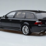BMW M5 E61 Touring Negro Otto 1:18 - image 5 of 6