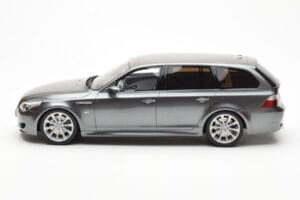 BMW M5 E61 Touring Gris Otto 1:18 OT189 Resina - imagen 3 de 6