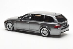 BMW M5 E61 Touring Gris Otto 1:18 OT189 Resina - imagen 5 de 6