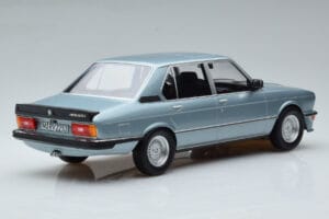 BMW M535i E12 Azul Norev 1:18 183269 Metal - imagen 2 de 6