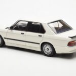 BMW M535i E28 Alpine Blanco AUTOart 1:18 - image 7 of 10