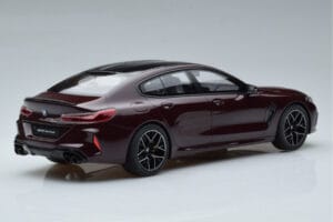 BMW M8 F93 Competition Gran Coupé Amatista Metálico GT Spirit 1:18 GT285 Resina - imagen 2 de 6