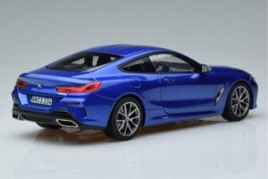 BMW M850i G15 Azul Metálico Norev 1:18 183286 Metal - imagen 3 de 7
