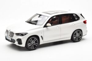 BMW X5 G05 Blanco Paragon 1:18