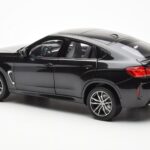 BMW X6 M F86 Sapphire Negro Metallic Norev 1:18 - image 7 of 8