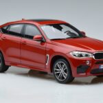 BMW X6M F86 Rojo Norev 1:18 183242 Metal - image 5 of 7