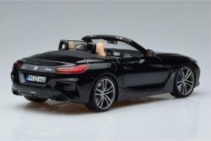 BMW Z4 G29 Negro Metálico Norev 1:18 183272 Metal - imagen 3 de 7