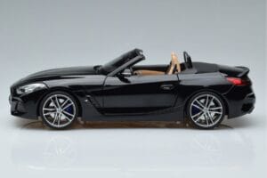 BMW Z4 G29 Negro Metálico Norev 1:18 183272 Metal - imagen 4 de 7
