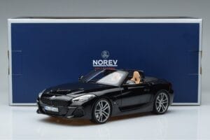 BMW Z4 G29 Negro Metálico Norev 1:18 183272 Metal - imagen 7 de 7