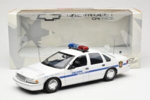 Chevrolet Caprice Cheyenne Policía UT Models 1:18 21025 Metal - imagen 6 de 6