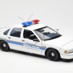 Chevrolet Caprice Sebring Policía UT Models 1:18 - image 4 of 6