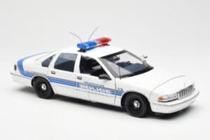 Chevrolet Caprice Sebring Policía UT Models 1:18 21029 Metal - imagen 4 de 6