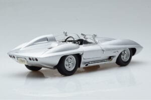 Chevrolet Corvette C1 Stingray Concept AUTOart 1:18 71000 Metal - imagen 3 de 8
