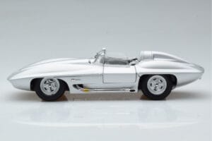 Chevrolet Corvette C1 Stingray Concept AUTOart 1:18 71000 Metal - imagen 5 de 8