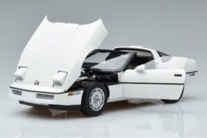 Chevrolet Corvette C4 Blanco AUTOart 1:18 71243 Metal - imagen 2 de 8