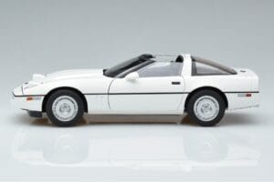 Chevrolet Corvette C4 Blanco AUTOart 1:18 71243 Metal - imagen 4 de 8