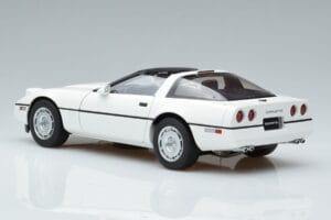 Chevrolet Corvette C4 Blanco AUTOart 1:18 71243 Metal - imagen 7 de 8