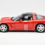 Chevrolet Corvette C5 Hardtop Rojo UT Models 1:18 - image 3 of 6