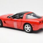 Chevrolet Corvette C5 Hardtop Rojo UT Models 1:18 - image 5 of 6