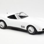 Chevrolet Corvette C3 Descapotable Can-Am Blanco Norev 1:18 - image 4 of 6