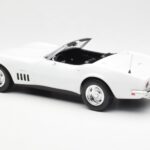Chevrolet Corvette C3 Descapotable Can-Am Blanco Norev 1:18 - image 5 of 6