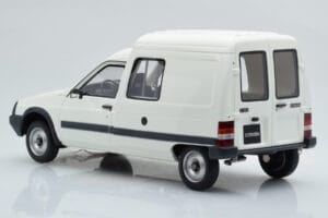 Citroen C15 D Blanco Otto 1:18 OT956 Resina - imagen 5 de 6