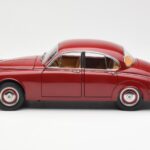 Daimler 250 V8 Rojo Paragon 1:18 PA-98312 - image 4 of 8