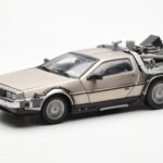 DeLorean DMC-12 Time Machine Back to the Future Plata Sun Star 1:18