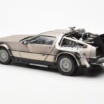 DeLorean DMC-12 Time Machine Back to the Future Plata Sun Star 1:18 - image 4 of 8