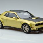 Dodge Challenger R/T Scat Pack Widebody 50 Aniversario GT Spirit 1:18 GT411 Resina - image 4 of 6