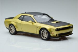 Dodge Challenger R/T Scat Pack Widebody 50 Aniversario GT Spirit 1:18 GT411 Resina - imagen 4 de 6