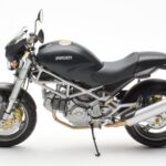 Ducati Monster M900 Negro Minichamps 1:12