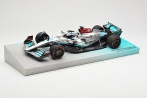 Mercedes AMG Petronas W13 E Performance #63 G. Russell Brazilian GP 1st Win 2022 Minichamps 1:18 113222163 Resina - imagen 2 de 4