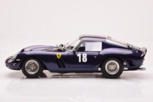 Ferrari 250 GTO Monterey Historic Races Laguna Seca 2004 CMC 1:18 M-255 Metal - imagen 3 de 7
