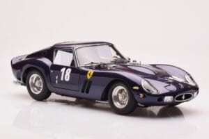 Ferrari 250 GTO Monterey Historic Races Laguna Seca 2004 CMC 1:18 M-255 Metal - imagen 4 de 7