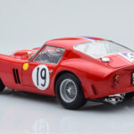 Ferrari 250 GTO #19 24 Hours of Le Mans 1962 Kyosho 1:18 - image 7 of 10