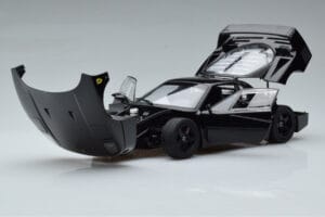 Ferrari F40 Lightweight Negro Kyosho 1:18 08412BK Metal - imagen 9 de 12