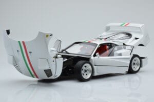 Ferrari F40 Blanco Perla Italy Kyosho 1:18 08416PWT-G Metal - imagen 2 de 8
