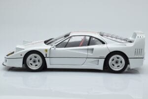 Ferrari F40 Blanco Perla Italy Kyosho 1:18 08416PWT-G Metal - imagen 4 de 8